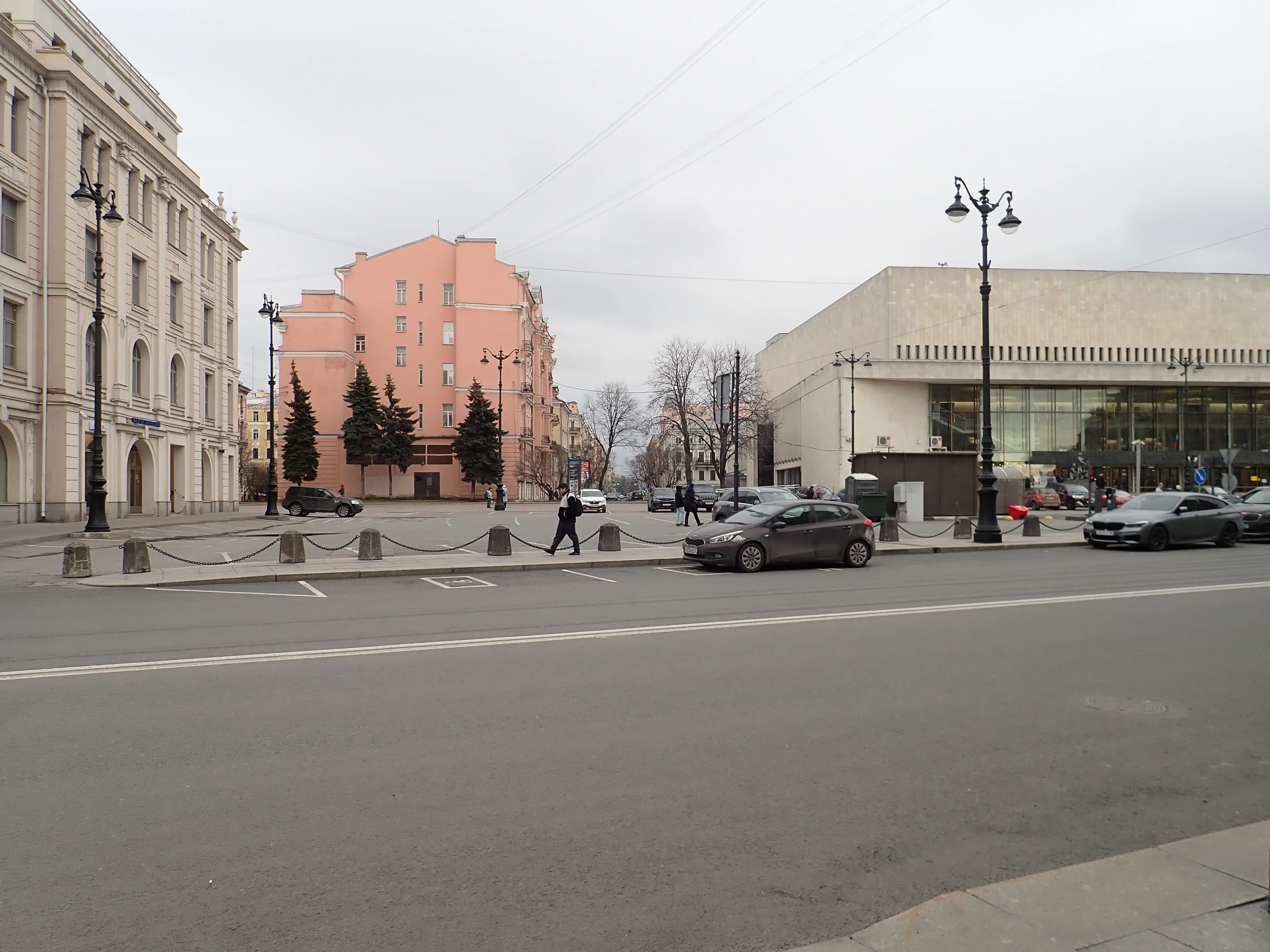 Санкт-Петербург, Греческая площадь и начало 5-й Советской улицы. 